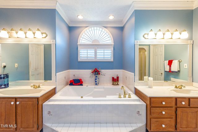 1091 Haynes Valley Road, Gate City, VA 24251