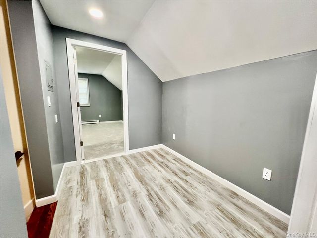 31 Edward Street, Lynbrook, NY 11563