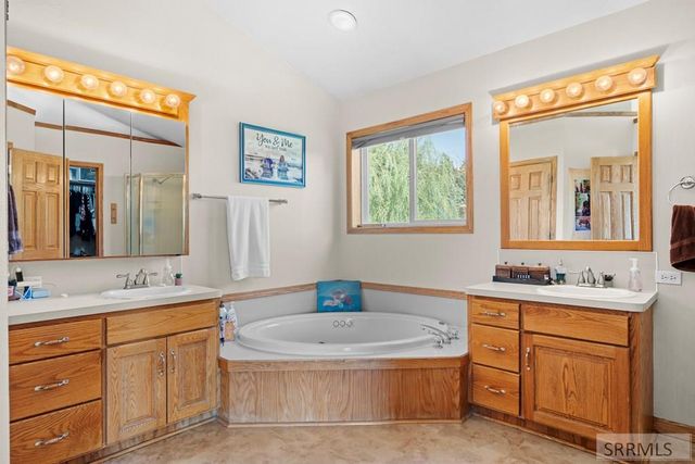 6002 E Sunnyside Road, Idaho Falls, ID 83406