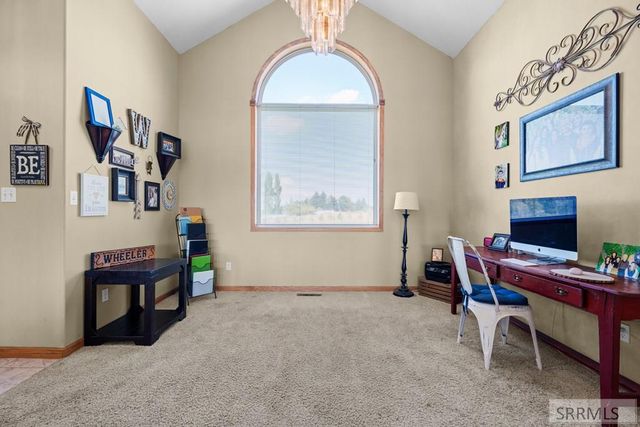 6002 E Sunnyside Road, Idaho Falls, ID 83406