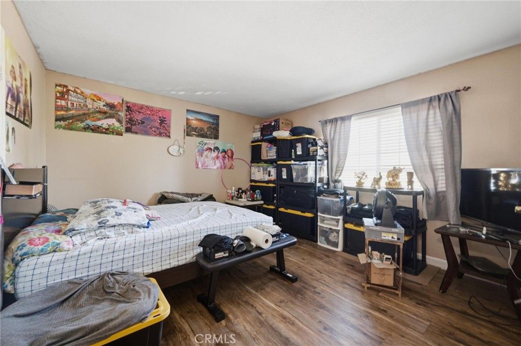 Image 14 of property listing at 13750 Hubbard Street 57, Sylmar, CA 91342