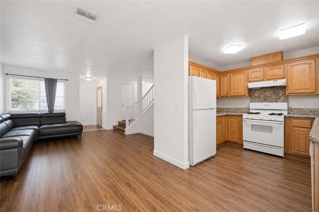 Image 2 of property listing at 13750 Hubbard Street 57, Sylmar, CA 91342