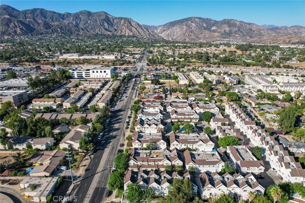 Image 25 of property listing at 13750 Hubbard Street 57, Sylmar, CA 91342