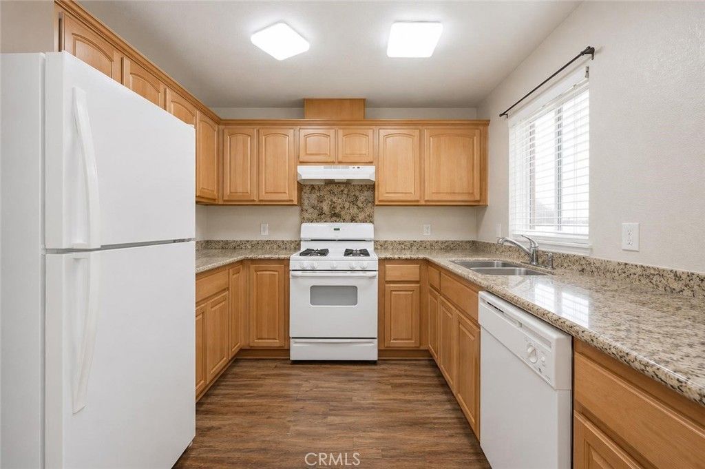 Image 6 of property listing at 13750 Hubbard Street 57, Sylmar, CA 91342