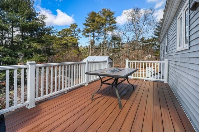 60 Nickerson St, Plymouth, MA 02360