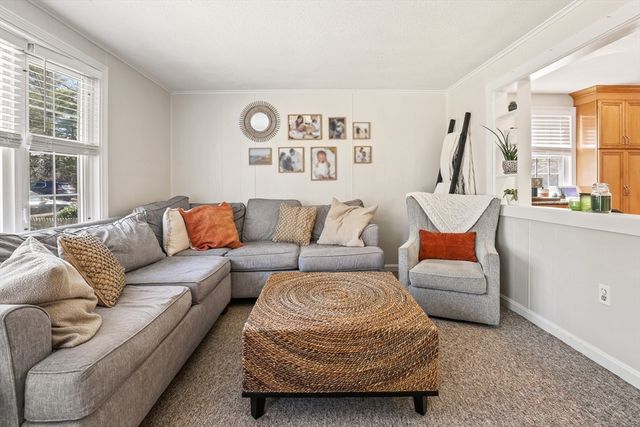 60 Nickerson St, Plymouth, MA 02360