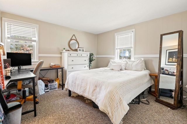 60 Nickerson St, Plymouth, MA 02360