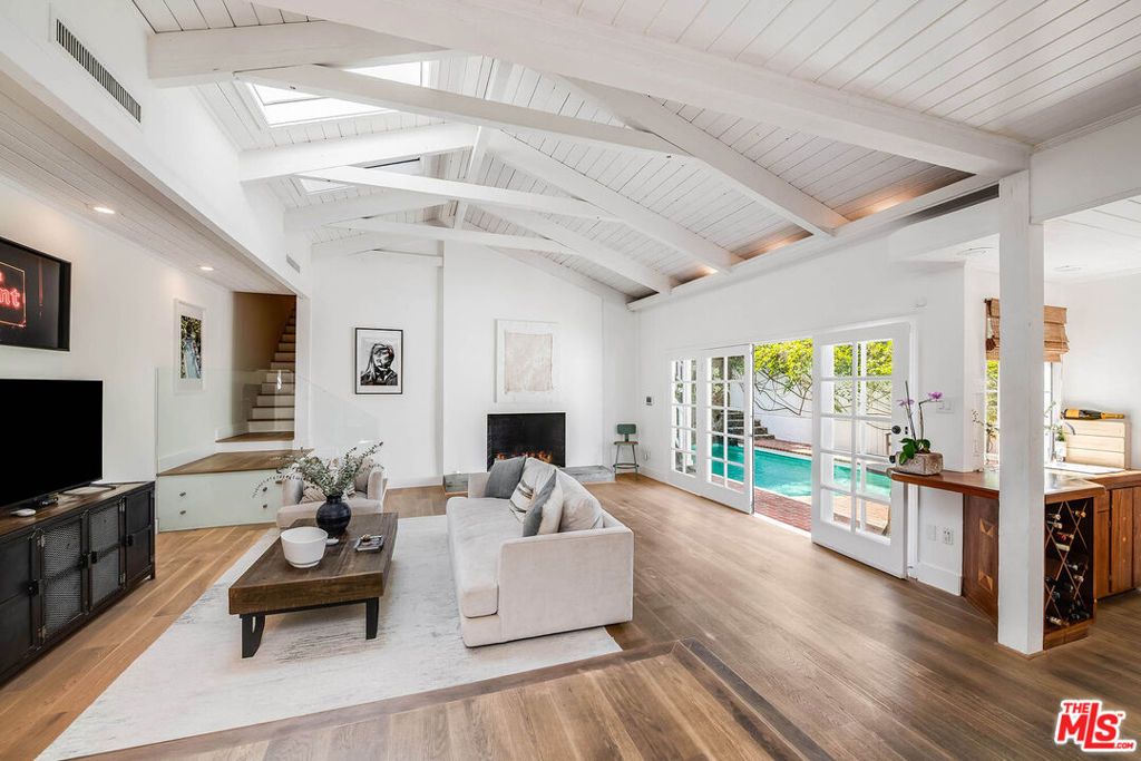 9828 Easton Drive, Beverly Hills, CA 90210 — exterior