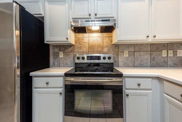 1283 FLEETS HARBOR DR, Memphis, TN 38103