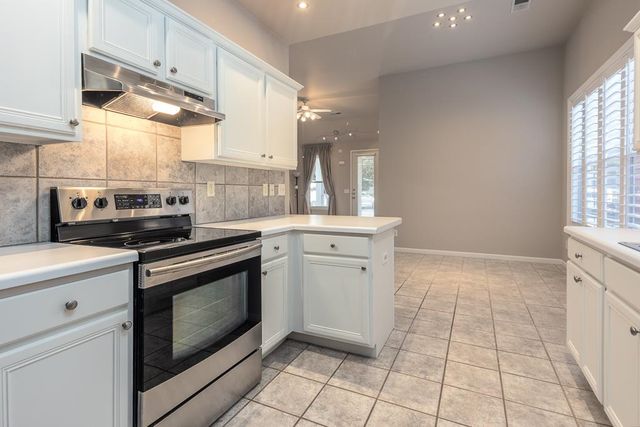 1283 FLEETS HARBOR DR, Memphis, TN 38103