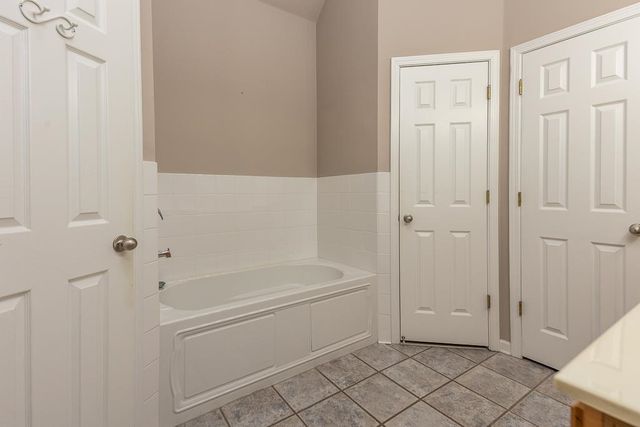 1283 FLEETS HARBOR DR, Memphis, TN 38103