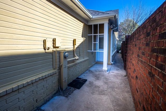 1283 FLEETS HARBOR DR, Memphis, TN 38103