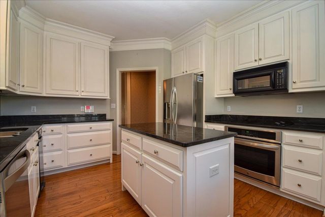 3348 Somercroft CT SW, Roanoke, VA 24014