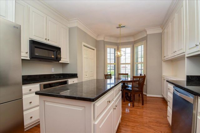 3348 Somercroft CT SW, Roanoke, VA 24014