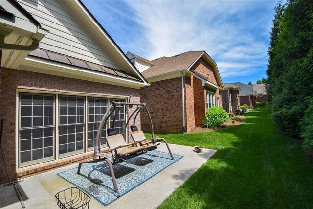 3348 Somercroft CT SW, Roanoke, VA 24014
