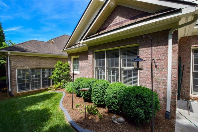 3348 Somercroft CT SW, Roanoke, VA 24014