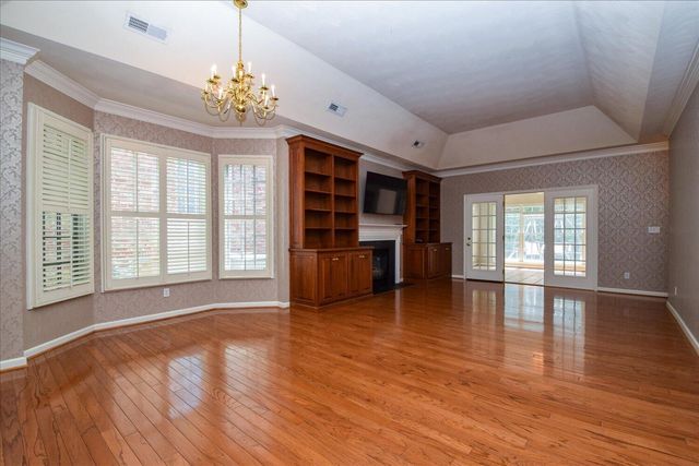 3348 Somercroft CT SW, Roanoke, VA 24014