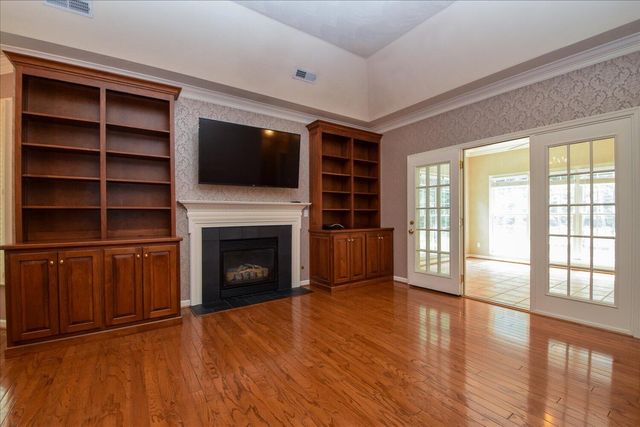 3348 Somercroft CT SW, Roanoke, VA 24014