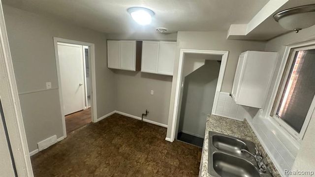 19126 Patton Street, Detroit, MI 48219