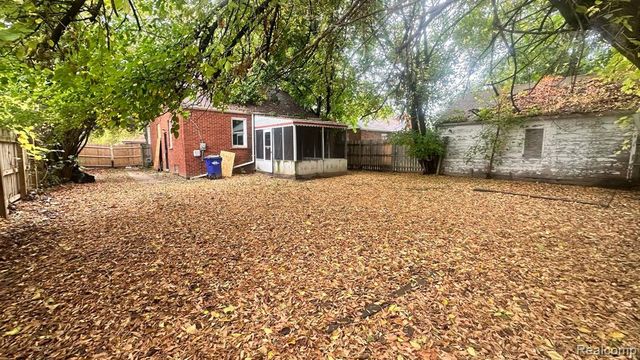 19126 Patton Street, Detroit, MI 48219