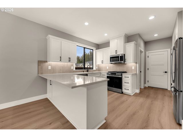 824 Se 35th St, Battle Ground, WA 98604