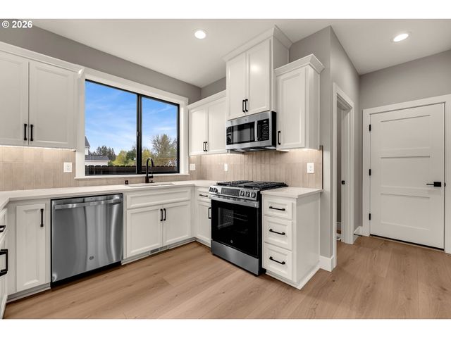 824 Se 35th St, Battle Ground, WA 98604