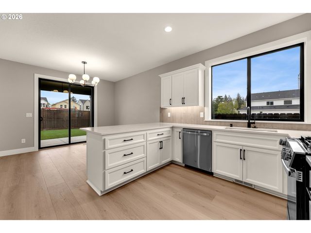 824 Se 35th St, Battle Ground, WA 98604