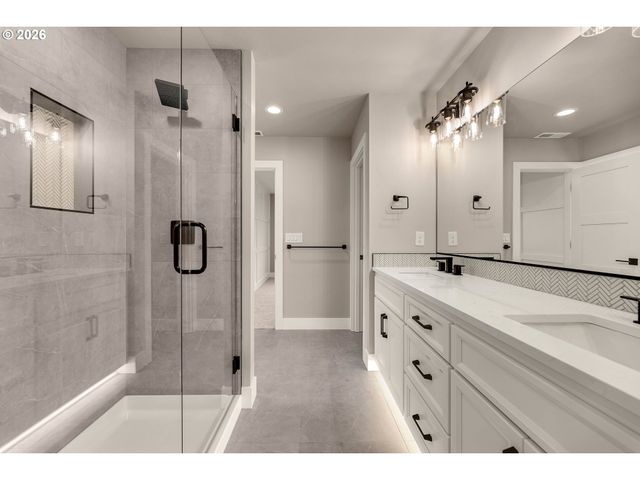 824 Se 35th St, Battle Ground, WA 98604