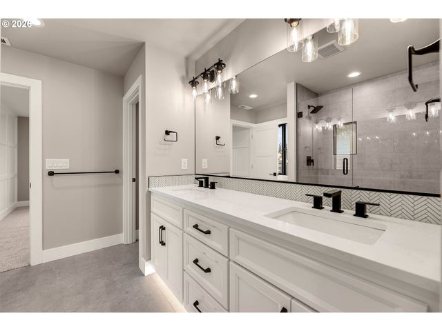 824 Se 35th St, Battle Ground, WA 98604