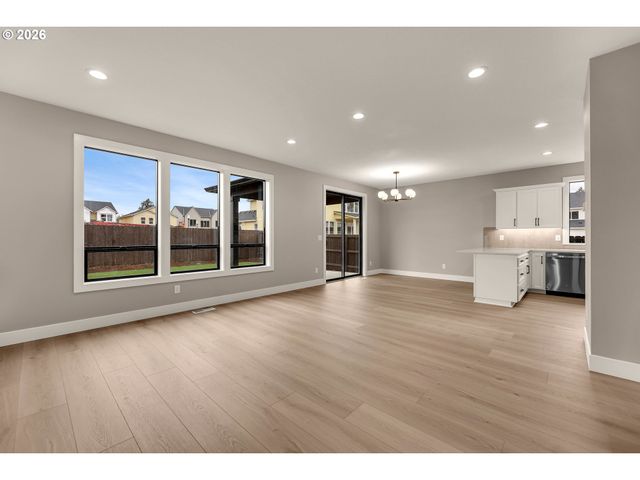 824 Se 35th St, Battle Ground, WA 98604