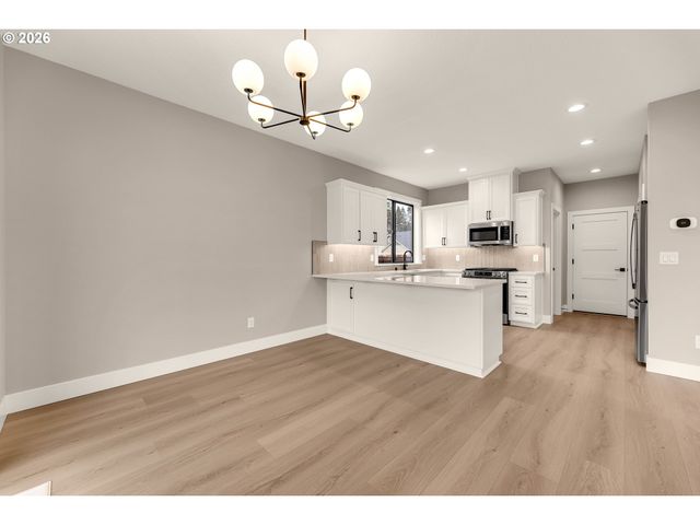 824 Se 35th St, Battle Ground, WA 98604