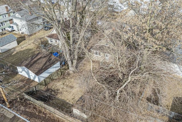 2738 11th Avenue C, Moline, IL 61265