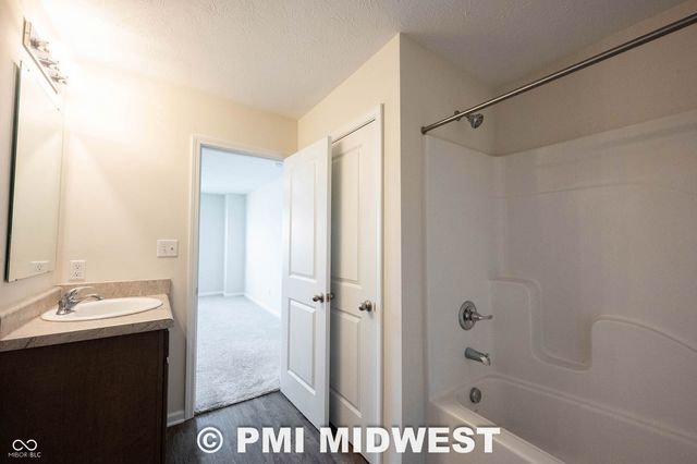 10828 Penwell Way, Indianapolis, IN 46235