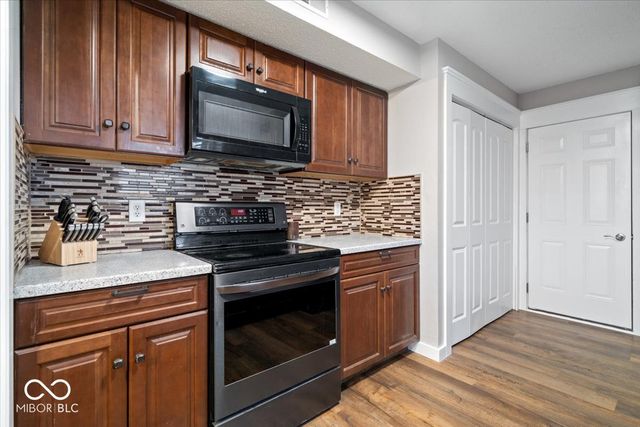 4229 Trace Wood Drive, Indianapolis, IN 46254