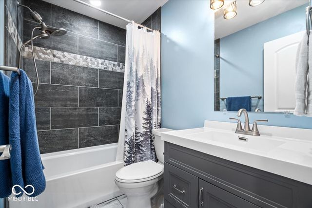 4229 Trace Wood Drive, Indianapolis, IN 46254