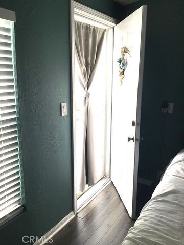 7560 Woodman 75, Van Nuys, CA 91405