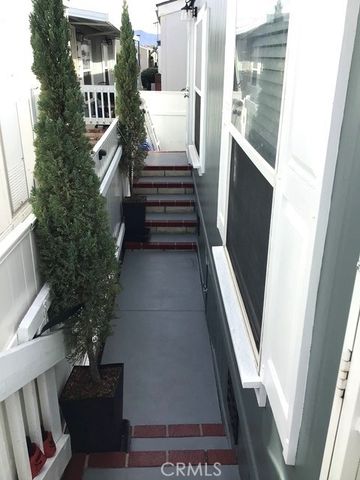 7560 Woodman 75, Van Nuys, CA 91405