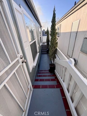 7560 Woodman 75, Van Nuys, CA 91405