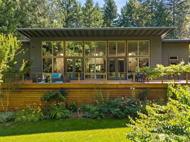 13123 Phelps Road NE, Bainbridge Island, WA 98110