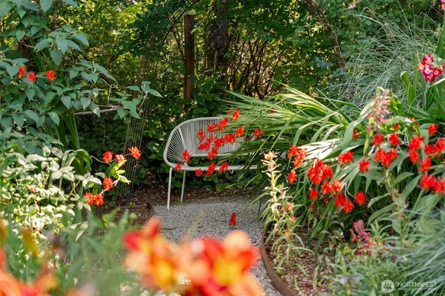 13123 Phelps Road NE, Bainbridge Island, WA 98110
