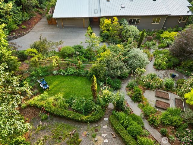 13123 Phelps Road NE, Bainbridge Island, WA 98110