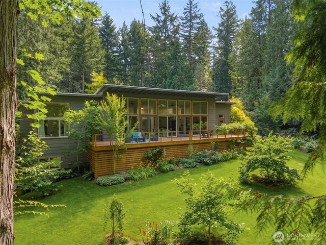 13123 Phelps Road NE, Bainbridge Island, WA 98110