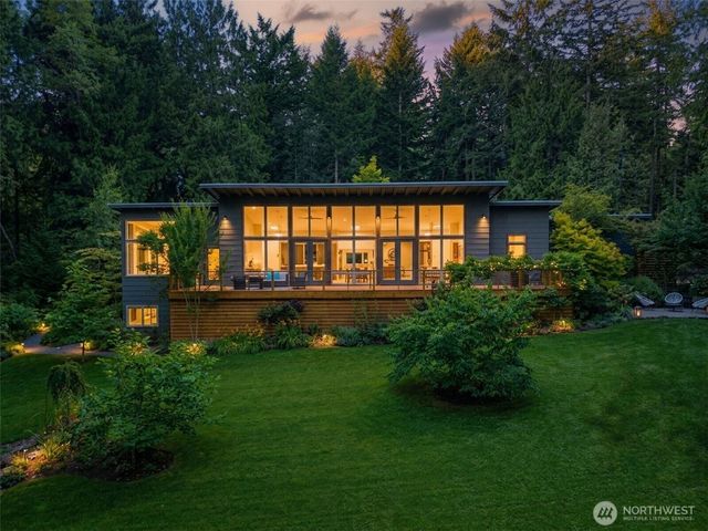 13123 Phelps Road NE, Bainbridge Island, WA 98110
