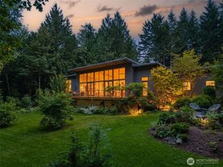 13123 Phelps Road NE, Bainbridge Island, WA 98110