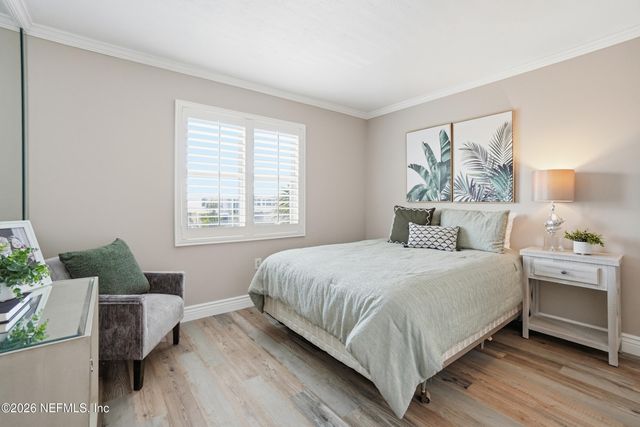 10 10TH Street 9B, Atlantic Beach, FL 32233