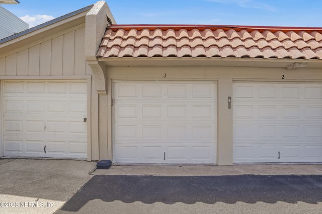 10 10TH Street 9B, Atlantic Beach, FL 32233