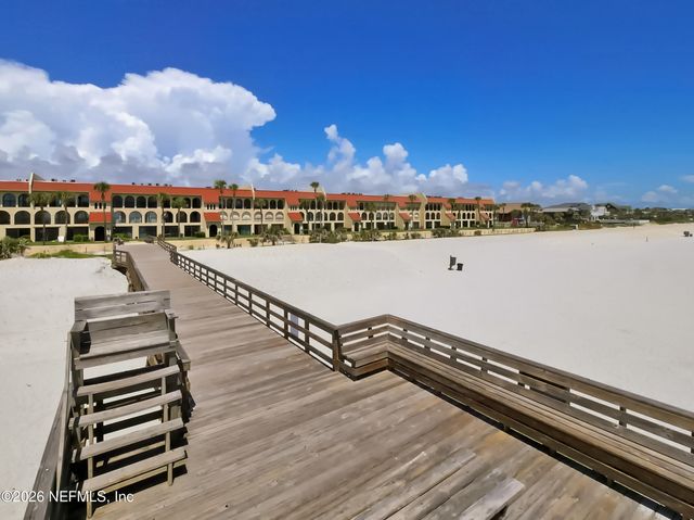 10 10TH Street 9B, Atlantic Beach, FL 32233