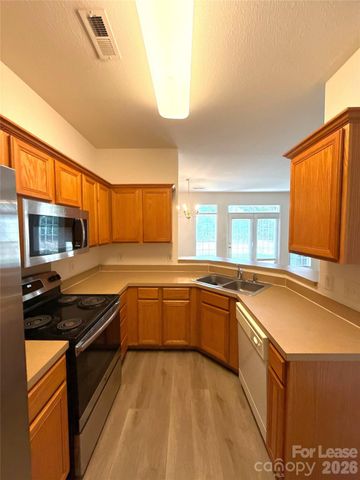 4606 Kingsland Court, Charlotte, NC 28269