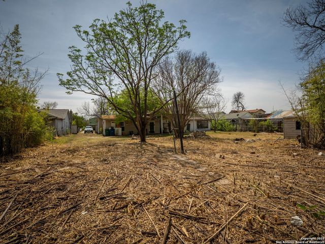 1907 W WOODLAWN AVE, San Antonio, TX 78201