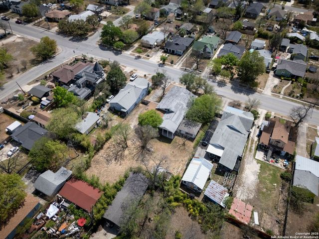 1907 W WOODLAWN AVE, San Antonio, TX 78201